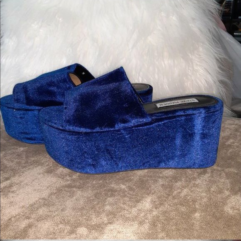 Platform sandals